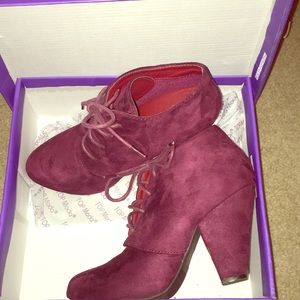women’s short boot heel
